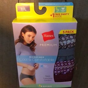Never been opened 5 pack Hanes bikini underwear